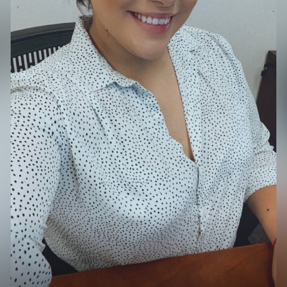 H&M POLKA DOT BUTTON UP - Picture 1 of 11